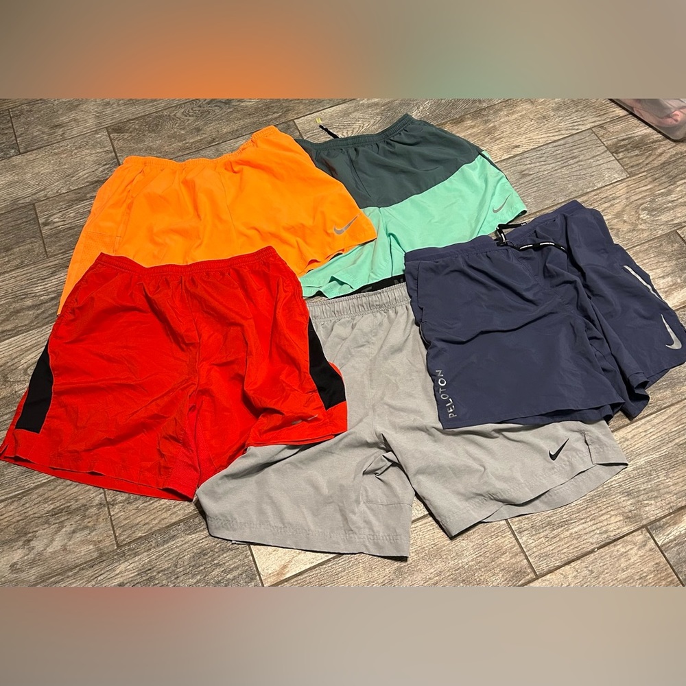 5 pair lot of like new Nike workout shorts - size XXL